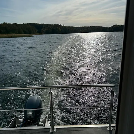 Botel Seahome Pape *