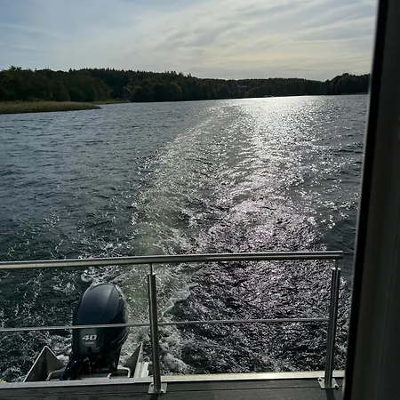 Hausboot Kitilou Flessenow